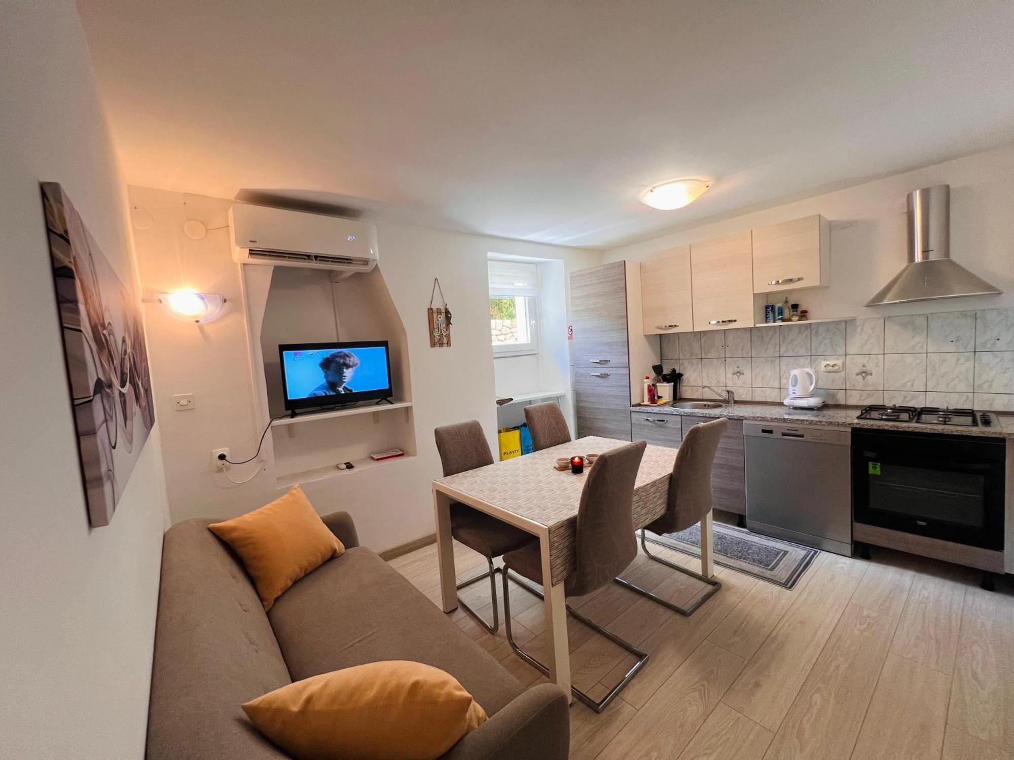 Apartman Gabriela Mali Losinj Ngoại thất bức ảnh